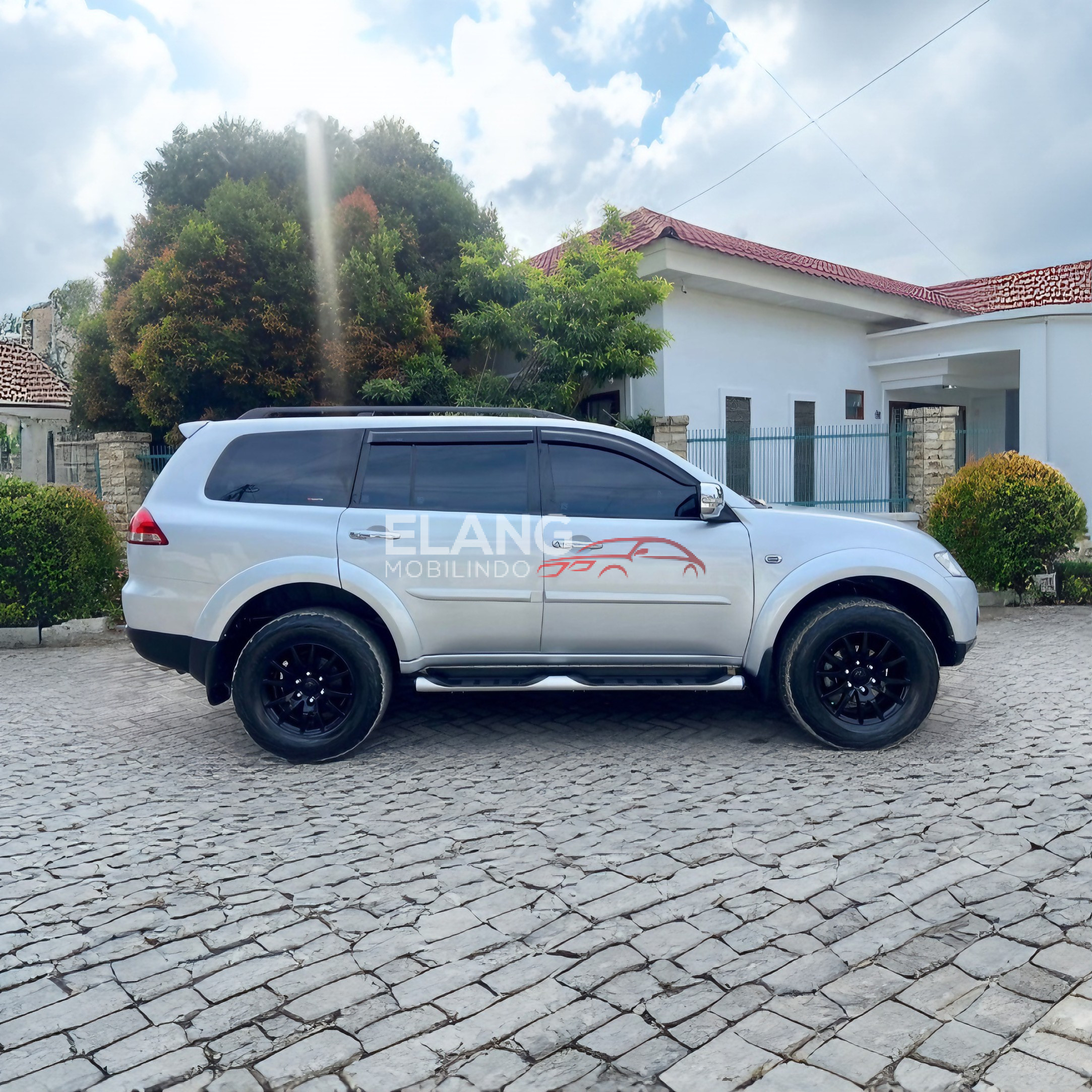 PAJERO EXCEED 4x2 AT